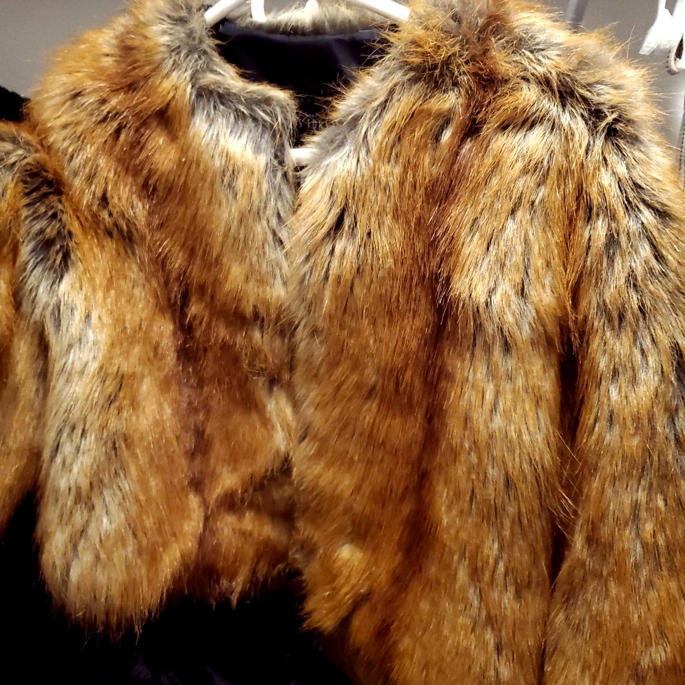 Fabulous Faux Fox Fur 3/4 Sleeve